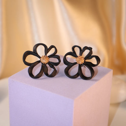 Lady Daisy Stud Earrings