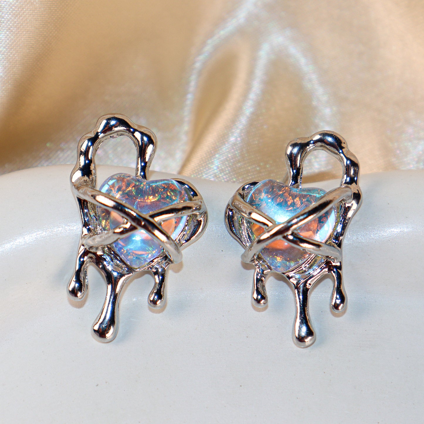 Shiny Crystal Heart Shape Melted Case Stud Earrings