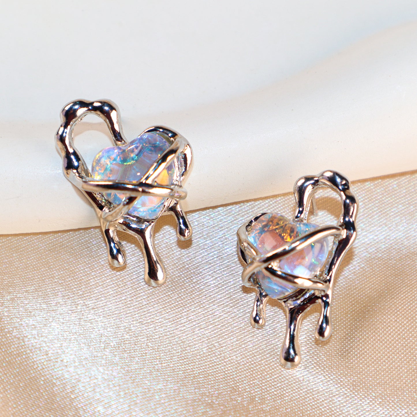 Shiny Crystal Heart Shape Melted Case Stud Earrings